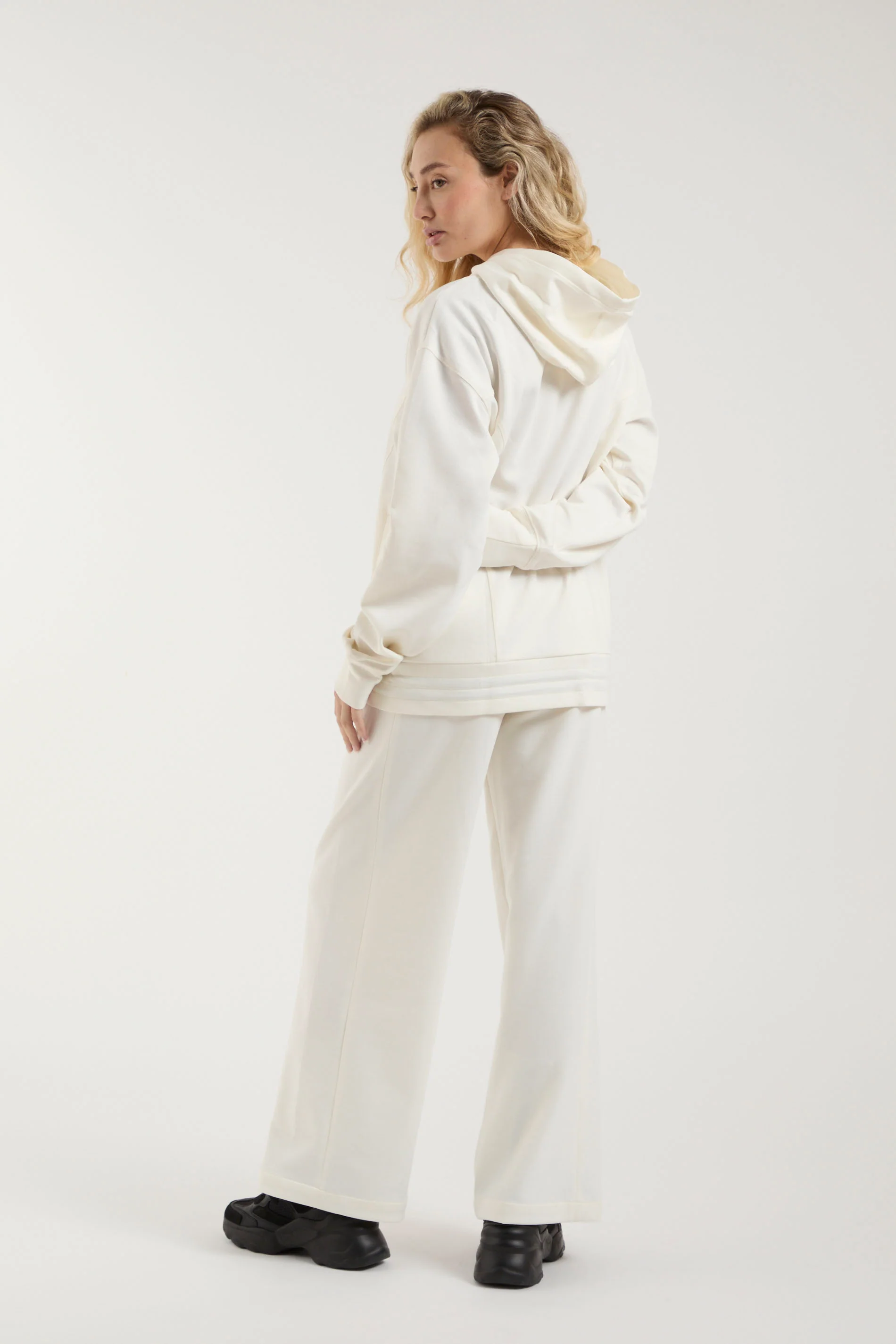 Peak W Sweatshirt - Image 6